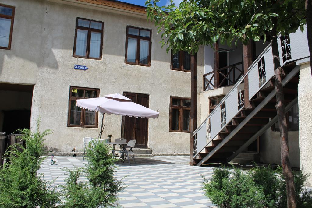 Guesthouse Mestia 32 Extérieur photo